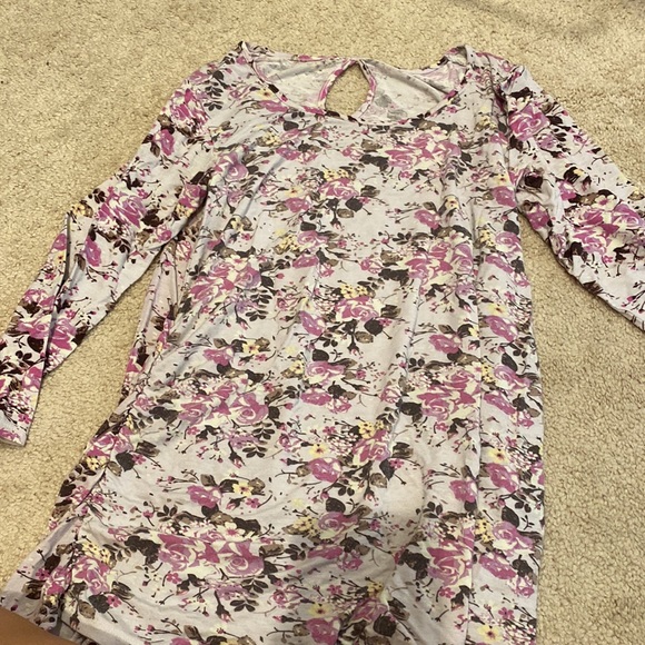 Maternity top bundle - Picture 3 of 6